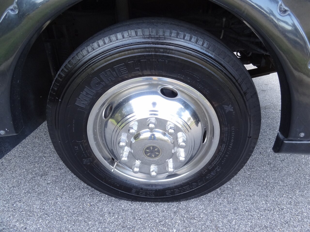 2015 Fleetwood Flair 26D Class A - Photo 35 - Deland, FL 32720