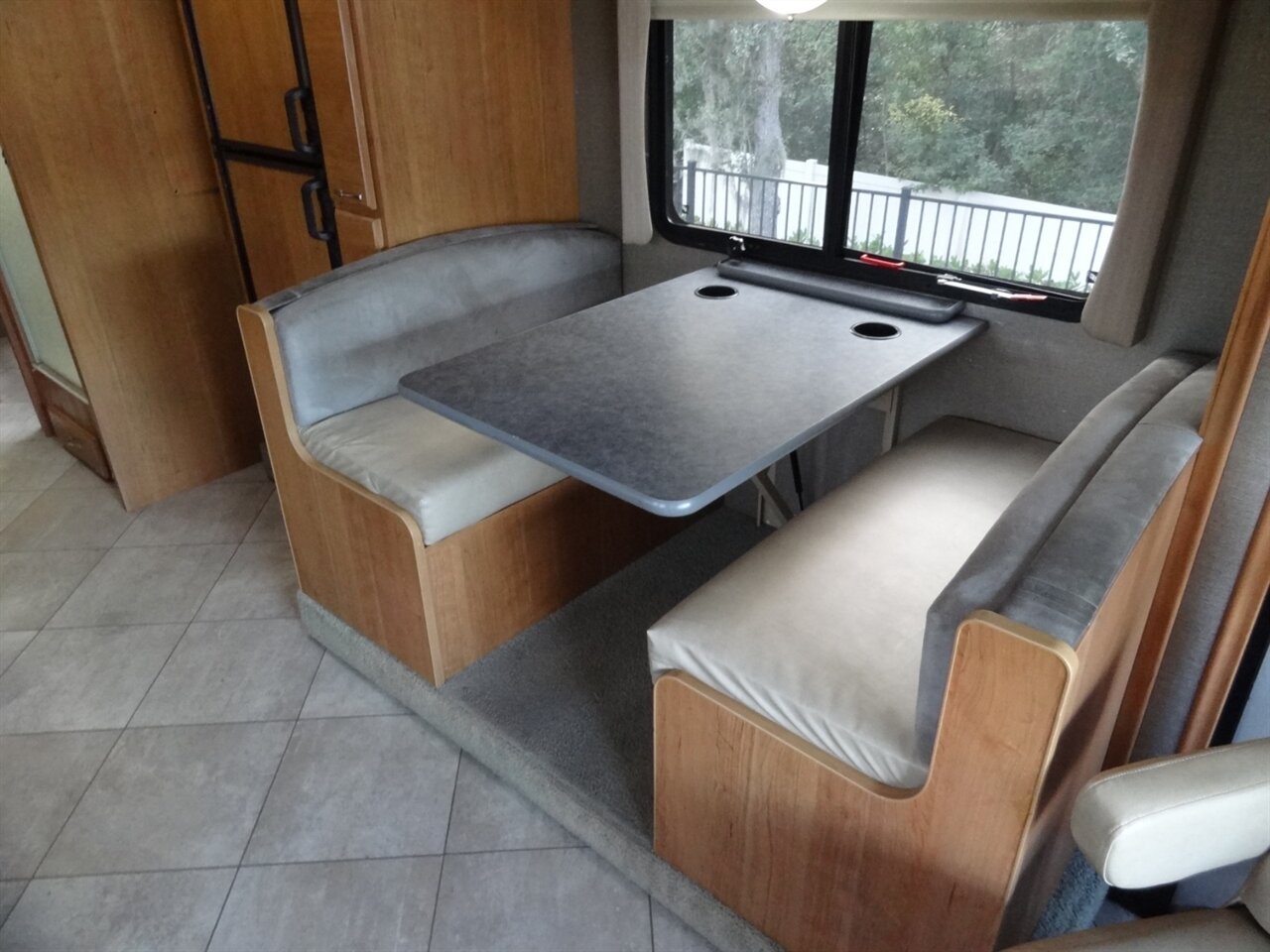 2015 Fleetwood Flair 26D Class A - Photo 47 - Deland, FL 32720