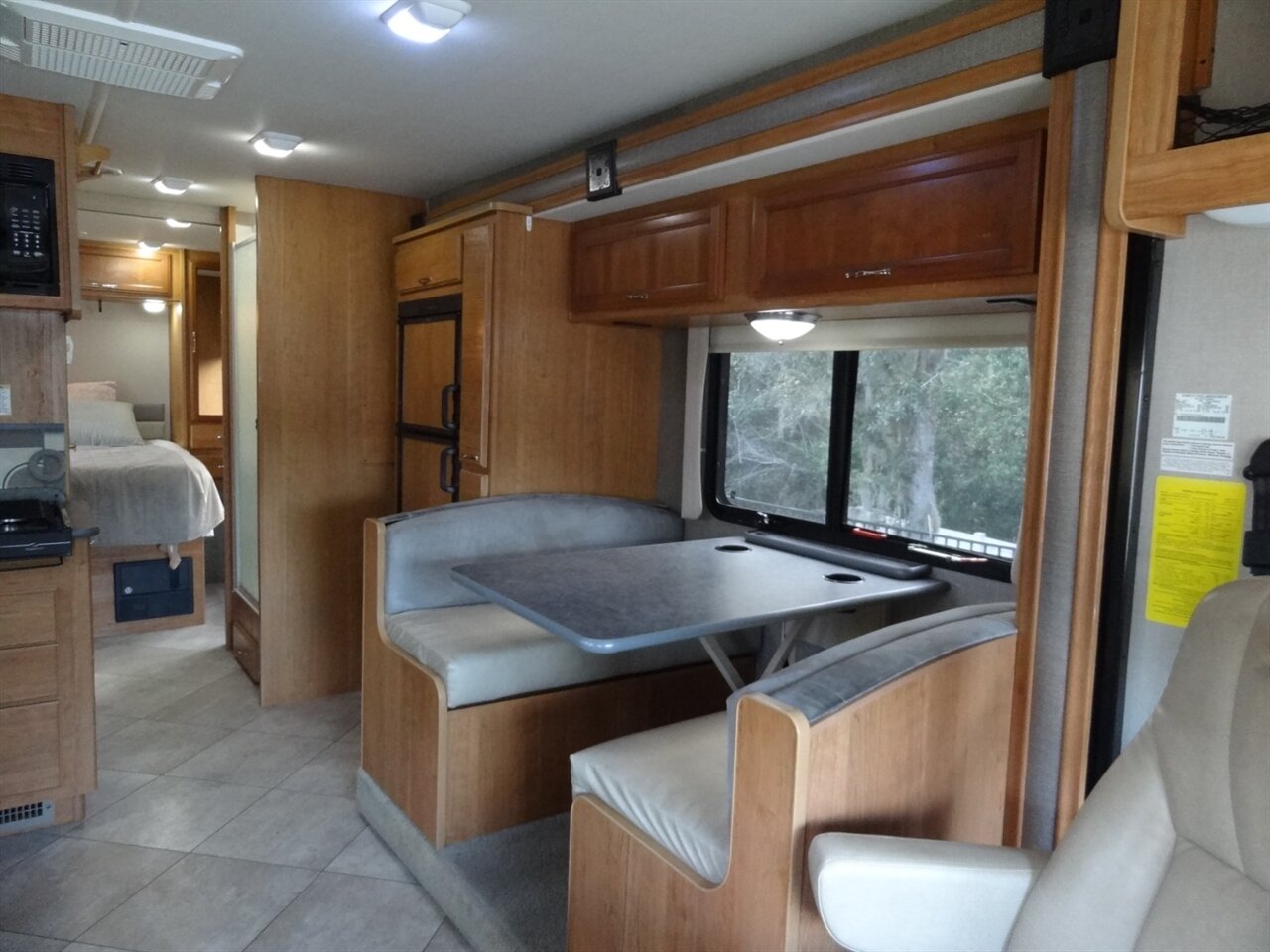 2015 Fleetwood Flair 26D Class A - Photo 45 - Deland, FL 32720