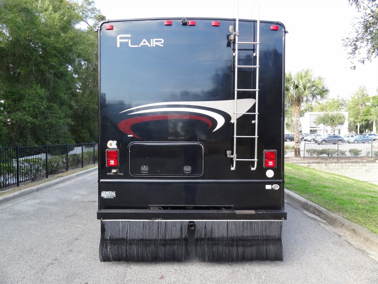 2015 Fleetwood Flair 26D Class A - Photo 10 - Deland, FL 32720