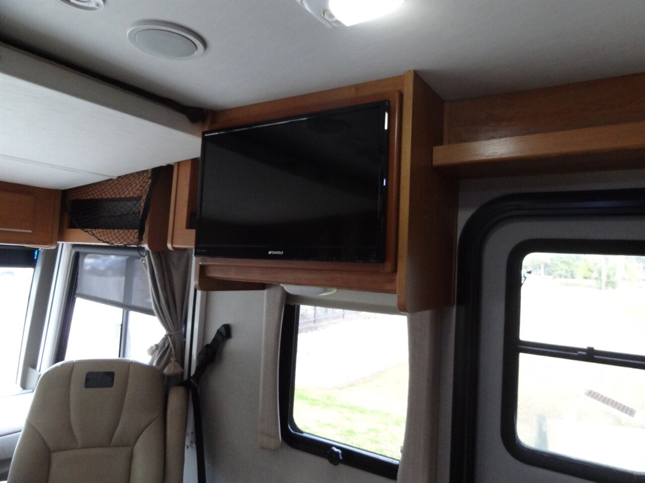 2015 Fleetwood Flair 26D Class A - Photo 55 - Deland, FL 32720