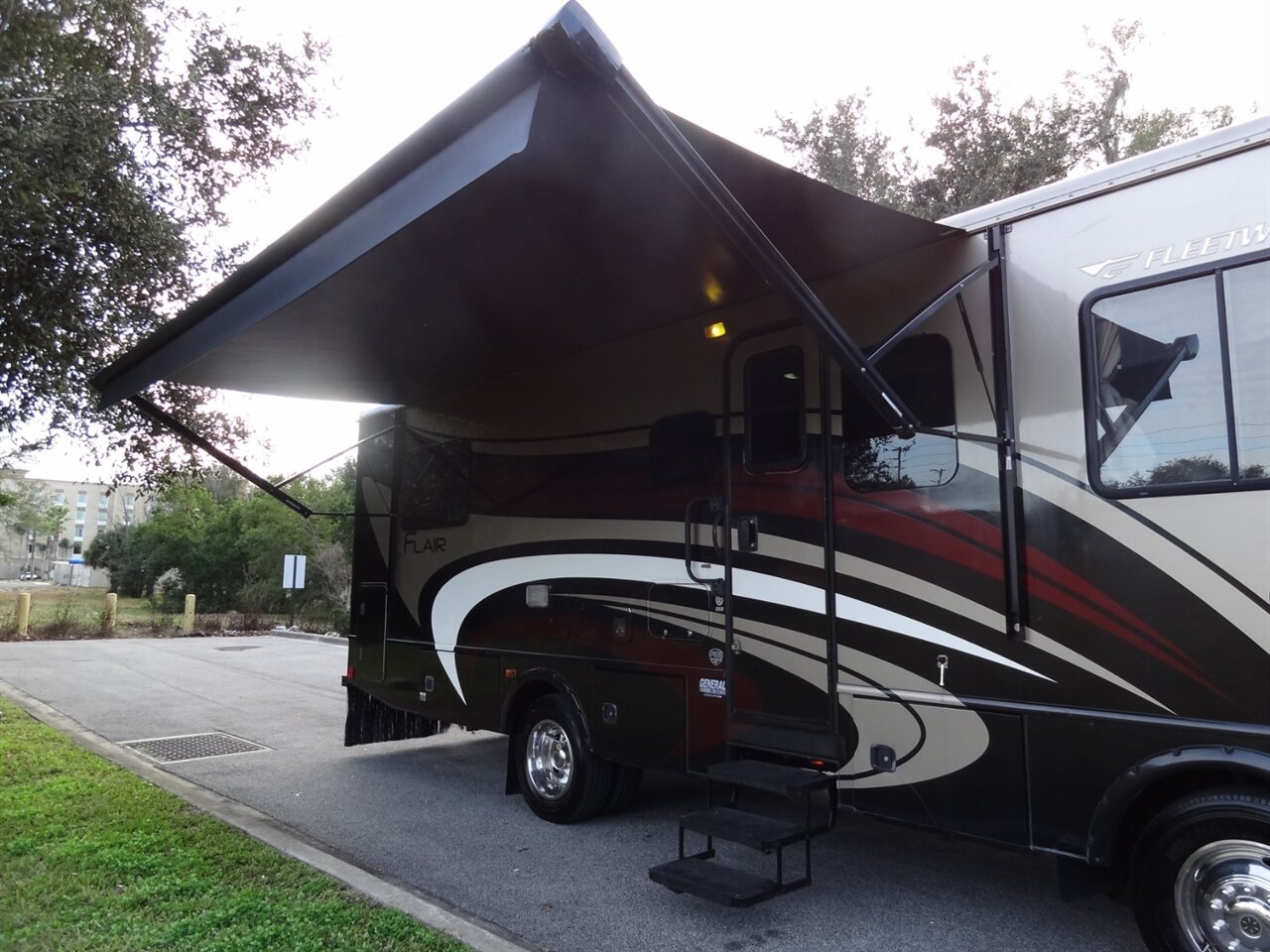 2015 Fleetwood Flair 26D Class A - Photo 36 - Deland, FL 32720