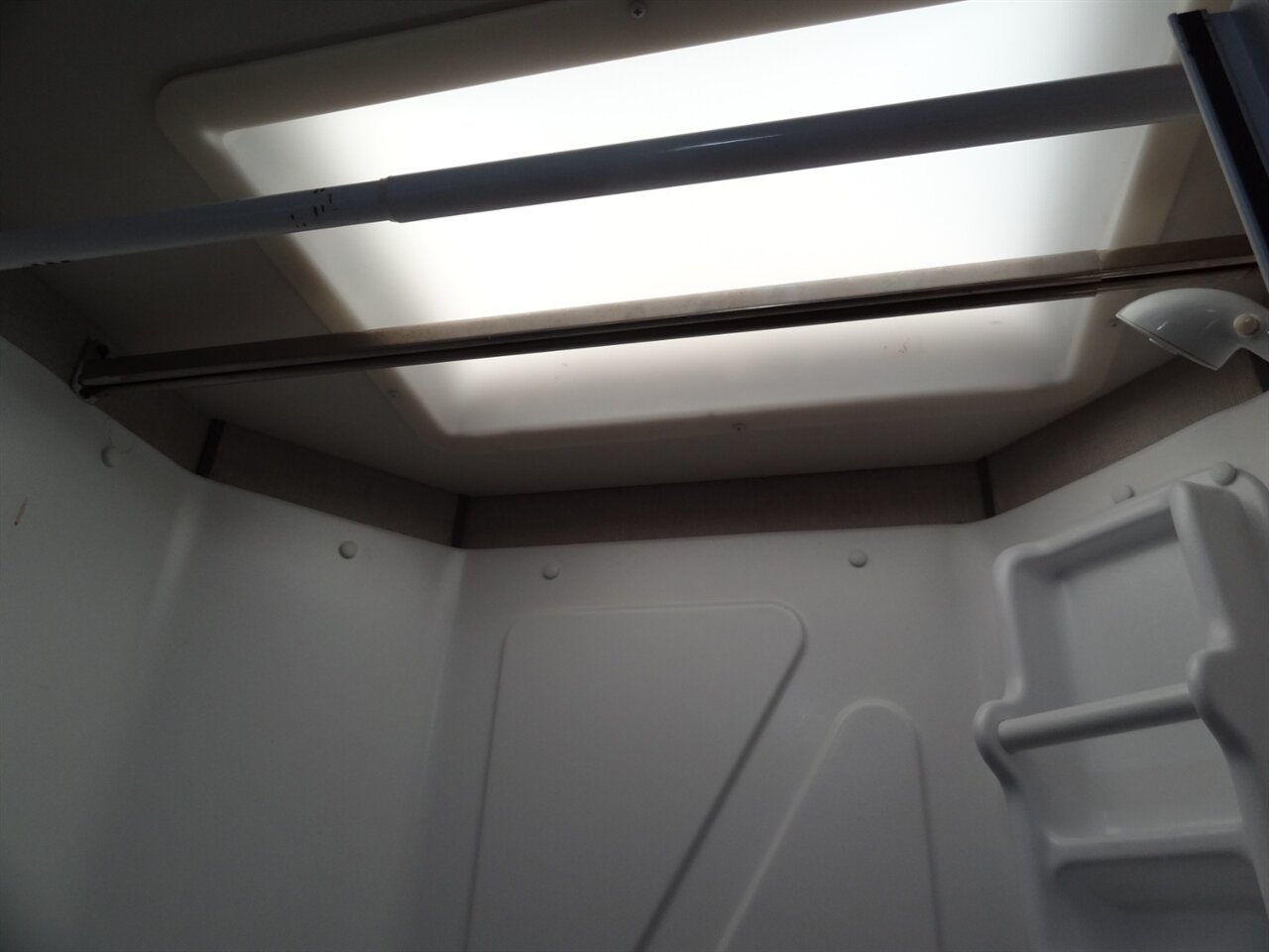 2015 Fleetwood Flair 26D Class A - Photo 58 - Deland, FL 32720