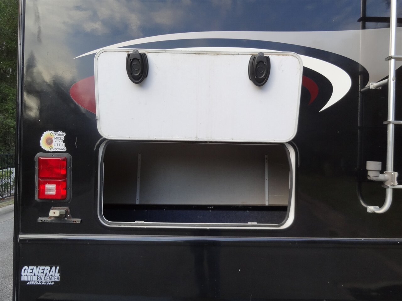 2015 Fleetwood Flair 26D Class A - Photo 23 - Deland, FL 32720