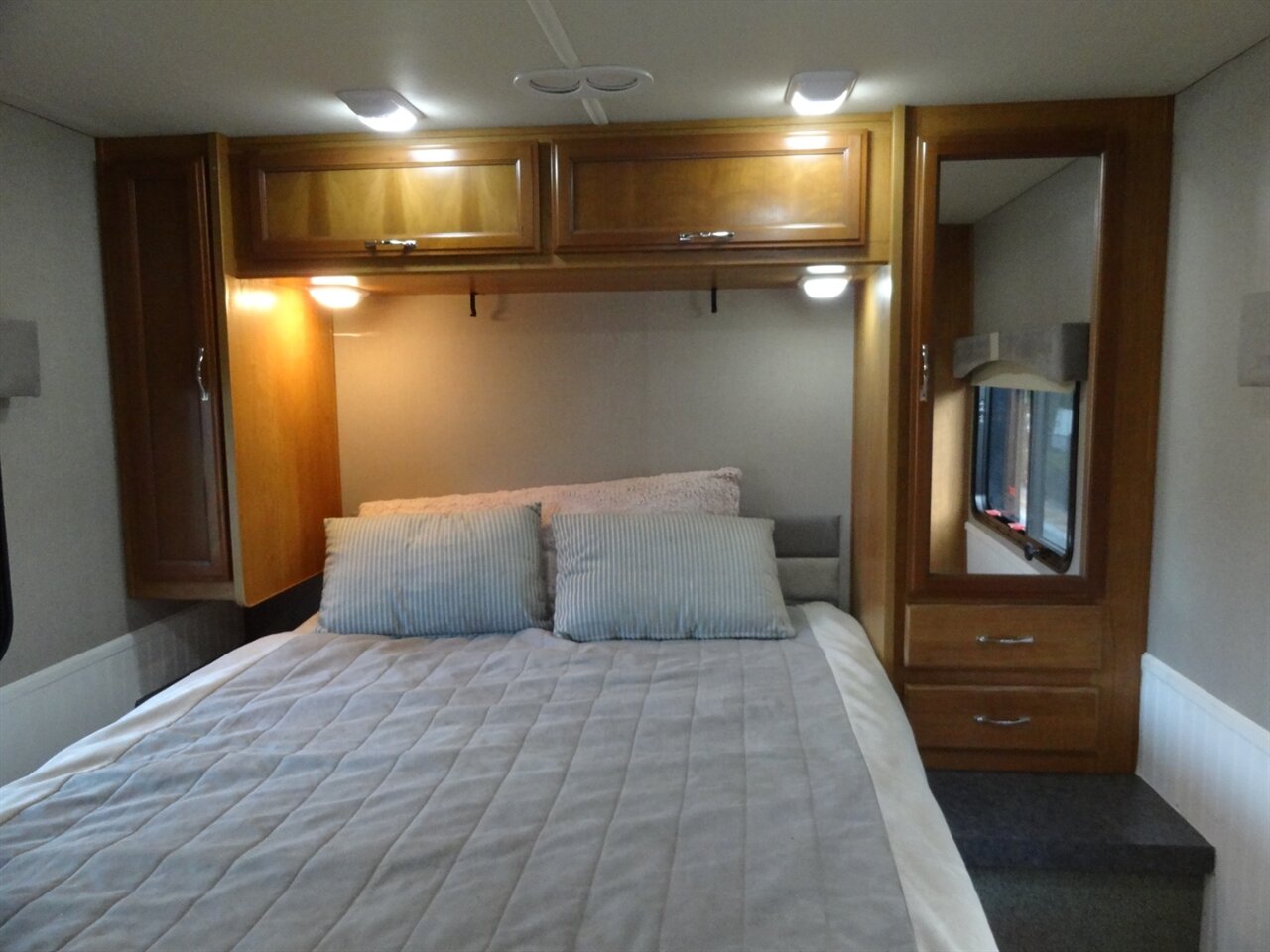 2015 Fleetwood Flair 26D Class A - Photo 61 - Deland, FL 32720