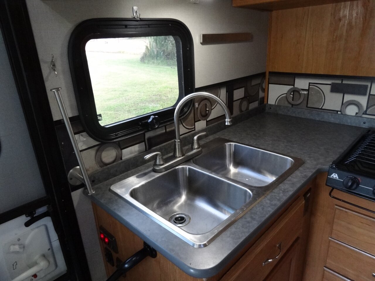 2015 Fleetwood Flair 26D Class A - Photo 50 - Deland, FL 32720