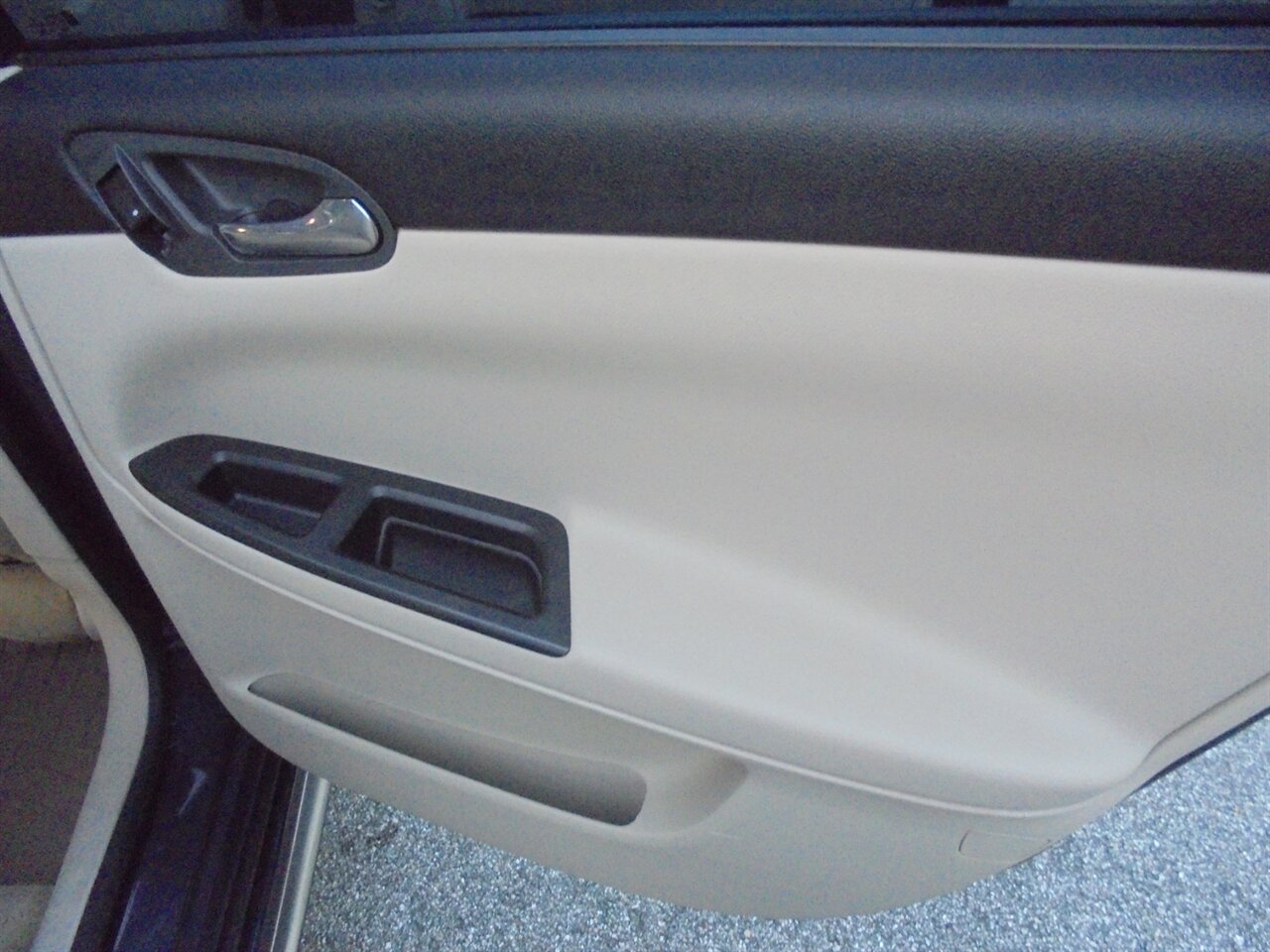 2009 Chevrolet Impala LTZ   - Photo 36 - Deland, FL 32720