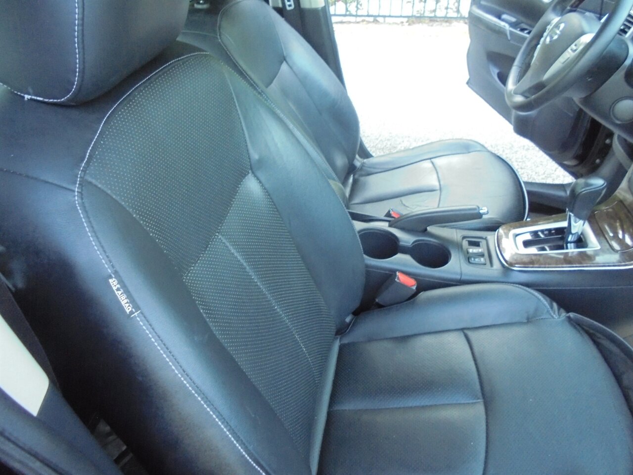2014 Nissan Sentra SL  Luxury  pure drive - Photo 38 - Deland, FL 32720