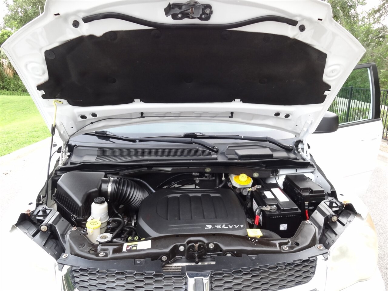 2014 Dodge Grand Caravan SE  Braun Entervan handicap van - Photo 26 - Deland, FL 32720