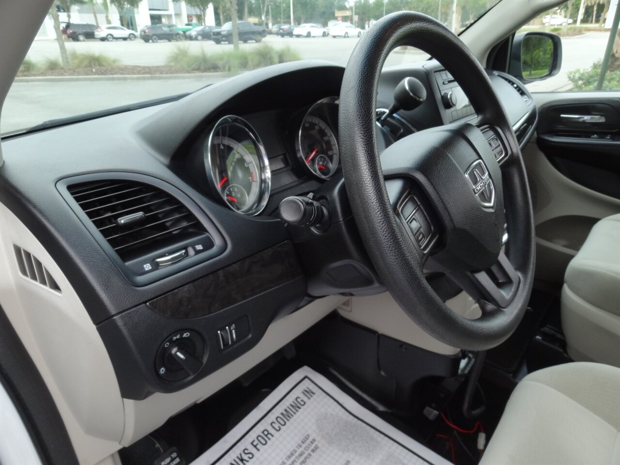 2014 Dodge Grand Caravan SE  Braun Entervan handicap van - Photo 30 - Deland, FL 32720