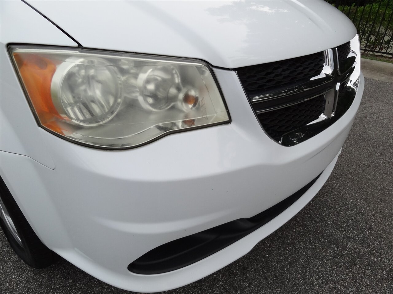 2014 Dodge Grand Caravan SE  Braun Entervan handicap van - Photo 7 - Deland, FL 32720