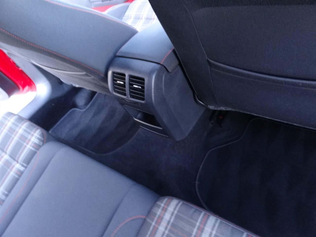 2012 Volkswagen GTI Premium   - Photo 39 - Deland, FL 32720