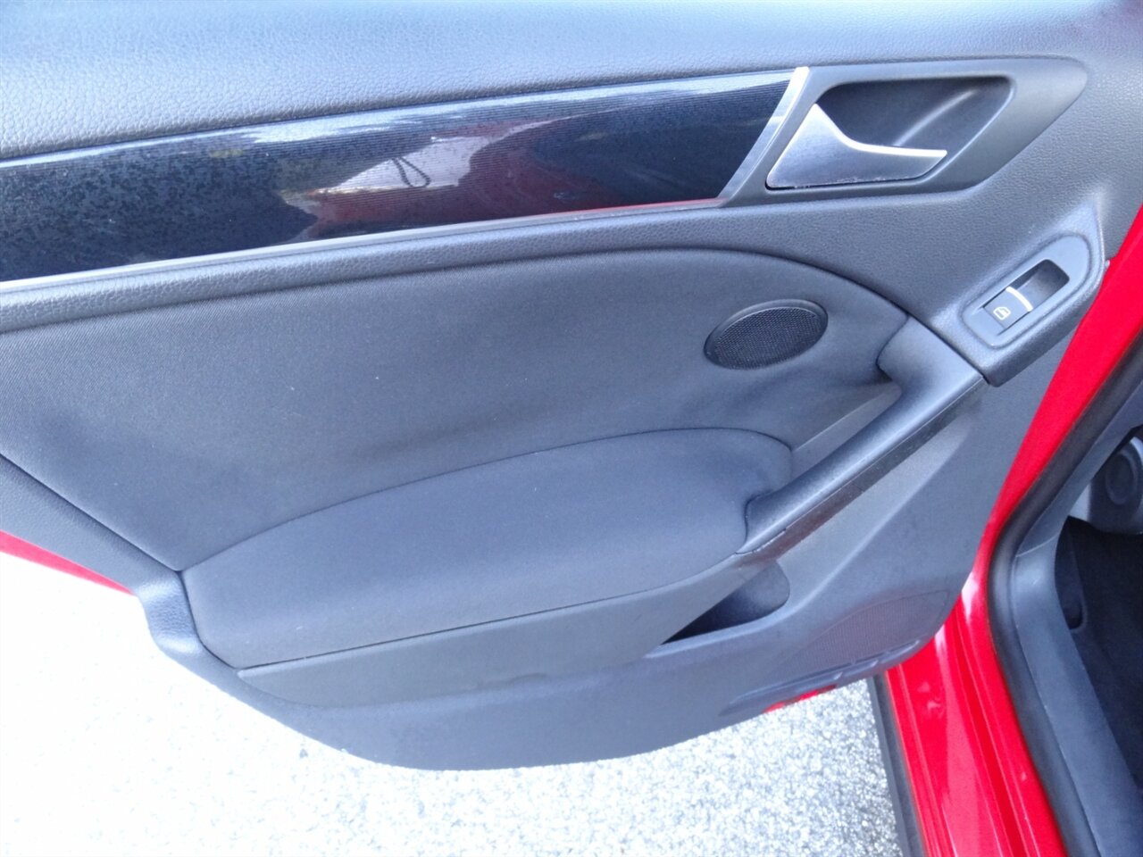 2012 Volkswagen GTI Premium   - Photo 34 - Deland, FL 32720