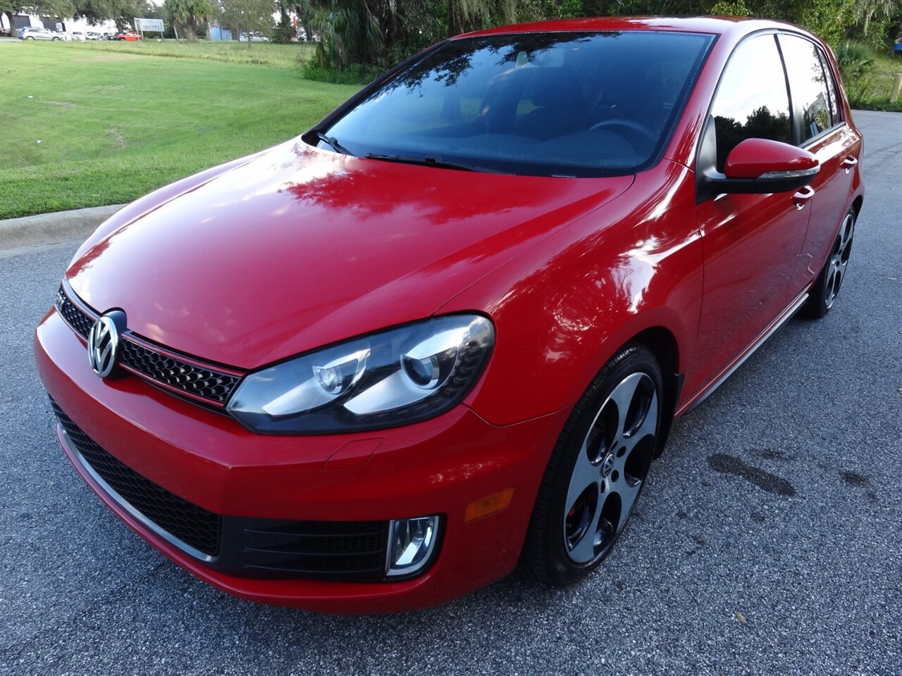 2012 Volkswagen GTI Premium   - Photo 2 - Deland, FL 32720