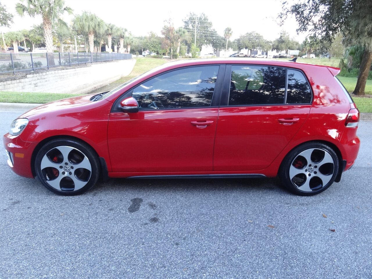 2012 Volkswagen GTI Premium   - Photo 16 - Deland, FL 32720