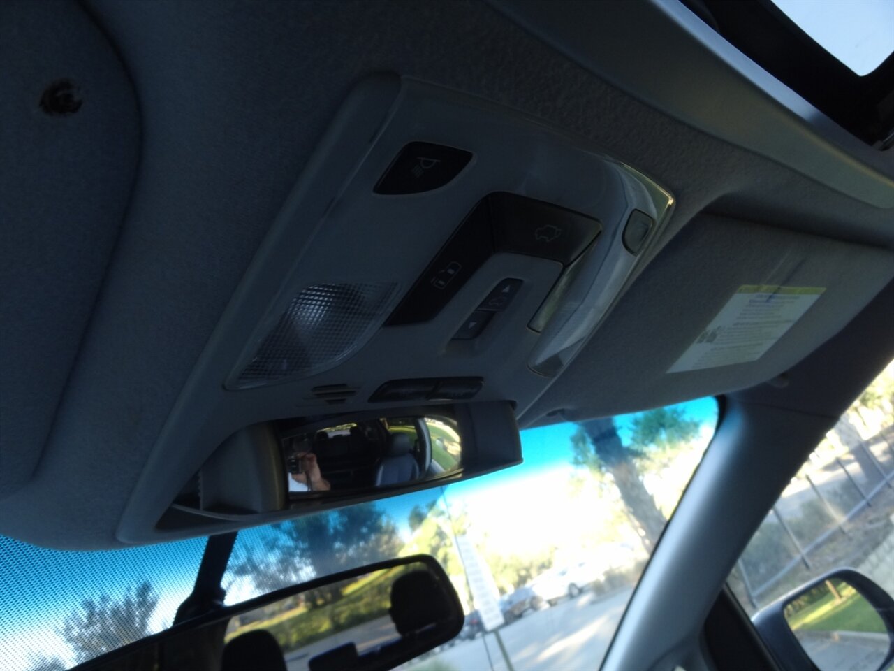 2011 Toyota Sienna SE  BraunAbility ramp van - Photo 62 - Deland, FL 32720