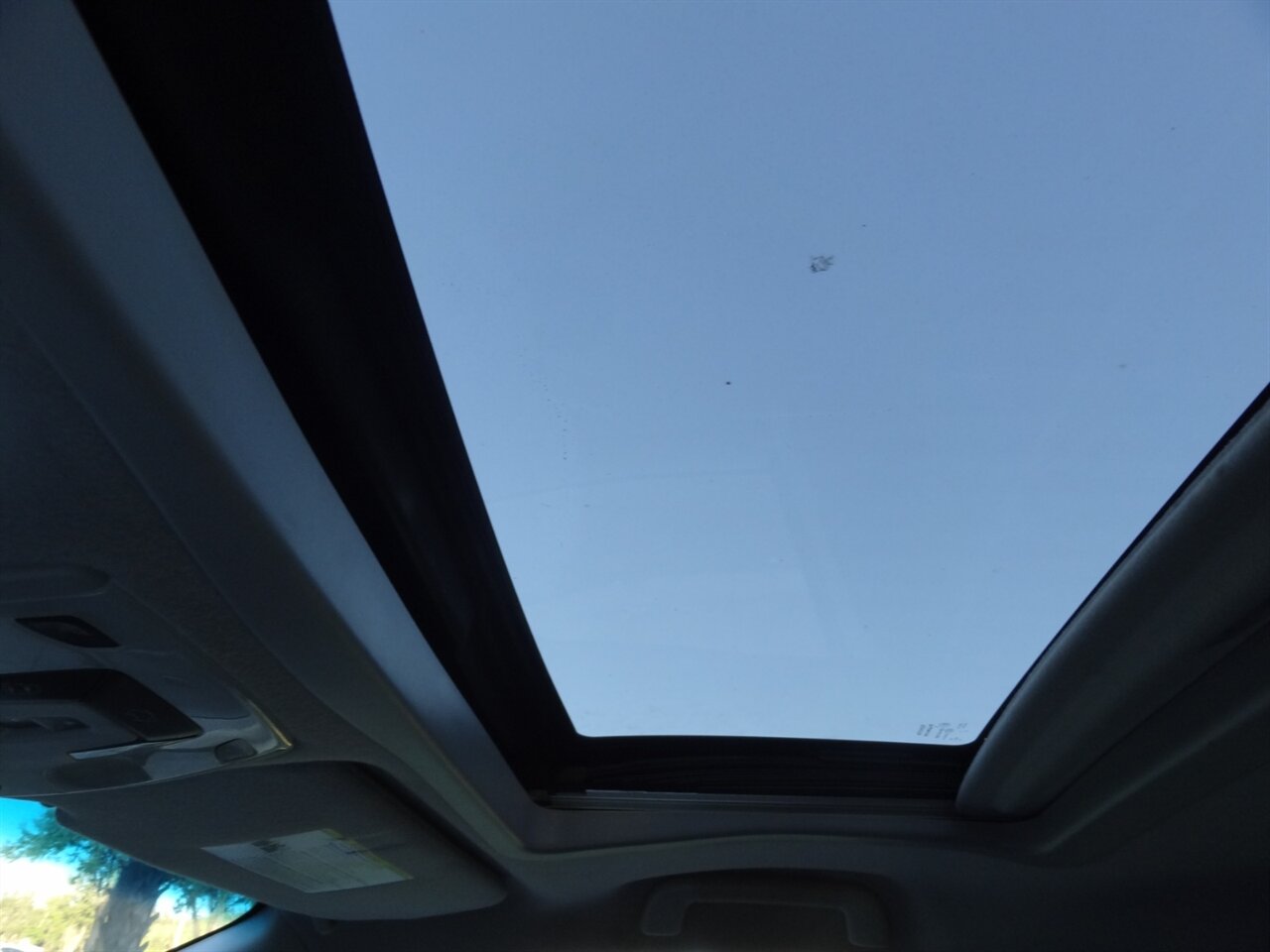 2011 Toyota Sienna SE  BraunAbility ramp van - Photo 63 - Deland, FL 32720