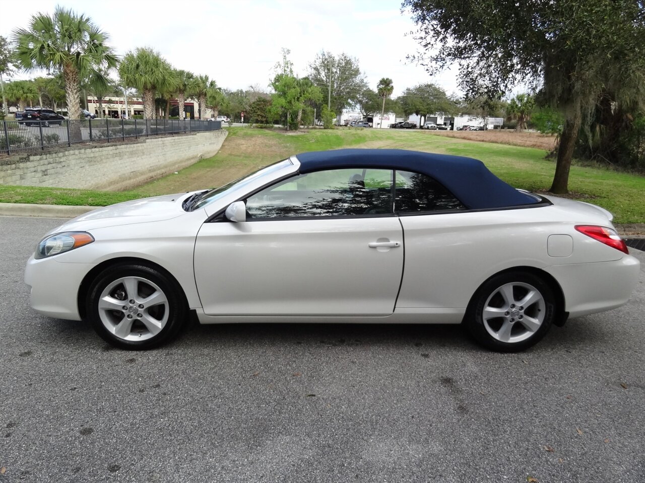 2006 Toyota Camry Solara SE V6  Convertible - Photo 22 - Deland, FL 32720