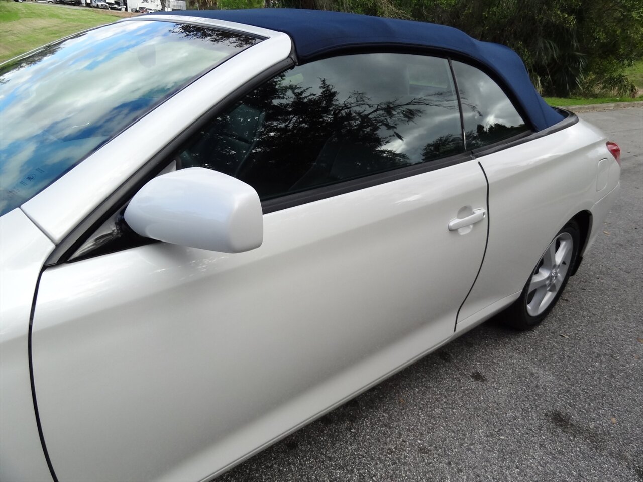 2006 Toyota Camry Solara SE V6  Convertible - Photo 17 - Deland, FL 32720