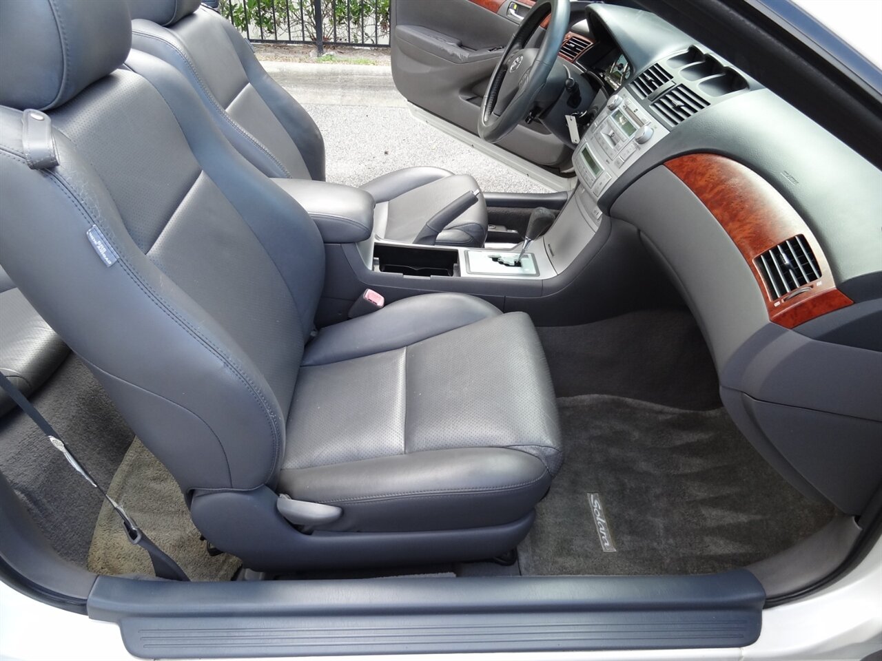 2006 Toyota Camry Solara SE V6  Convertible - Photo 44 - Deland, FL 32720