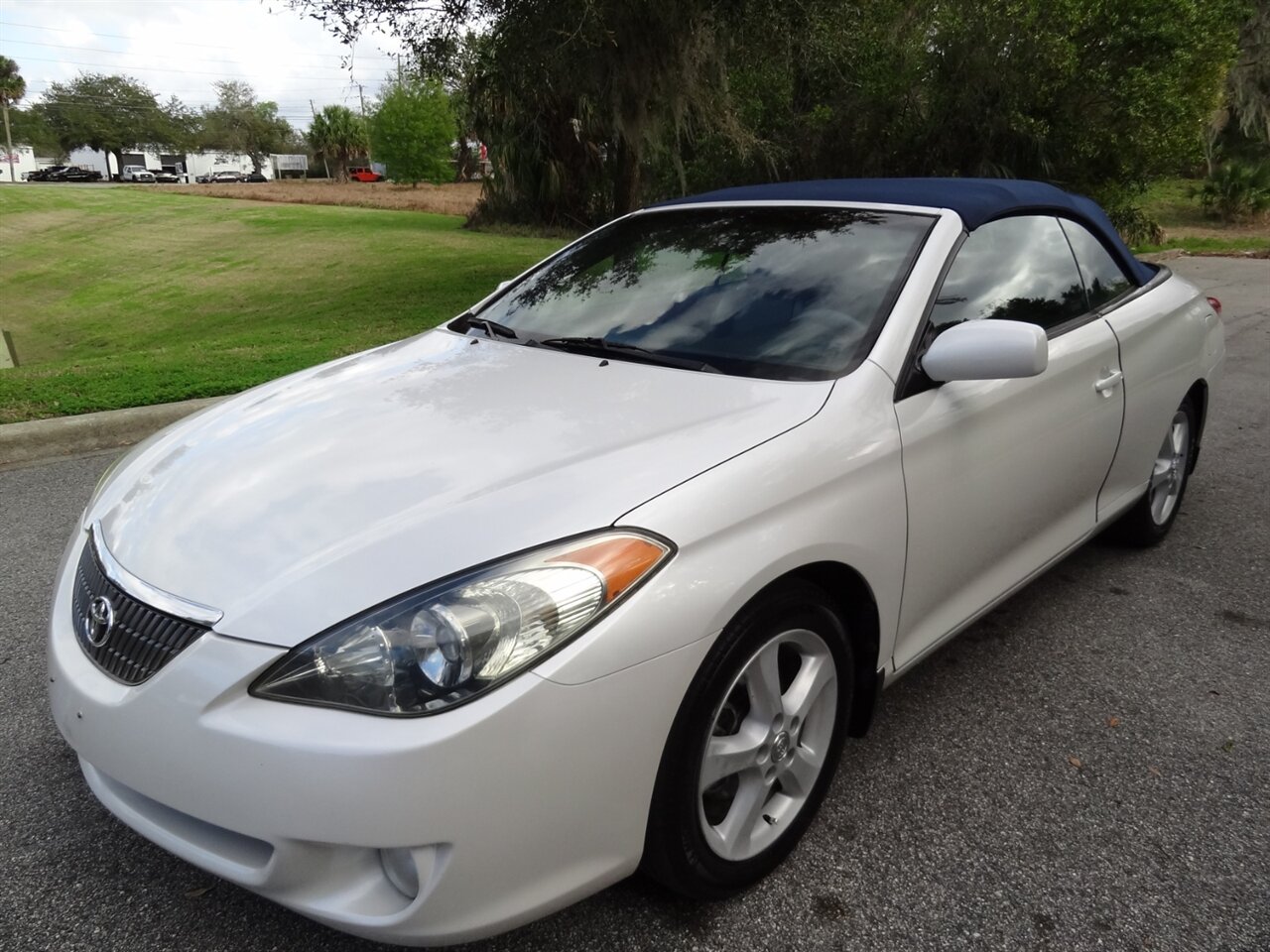 2006 Toyota Camry Solara SE V6  Convertible - Photo 5 - Deland, FL 32720