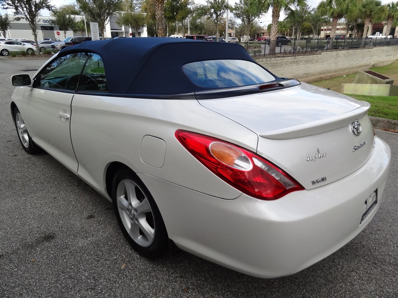 2006 Toyota Camry Solara SE V6  Convertible - Photo 8 - Deland, FL 32720