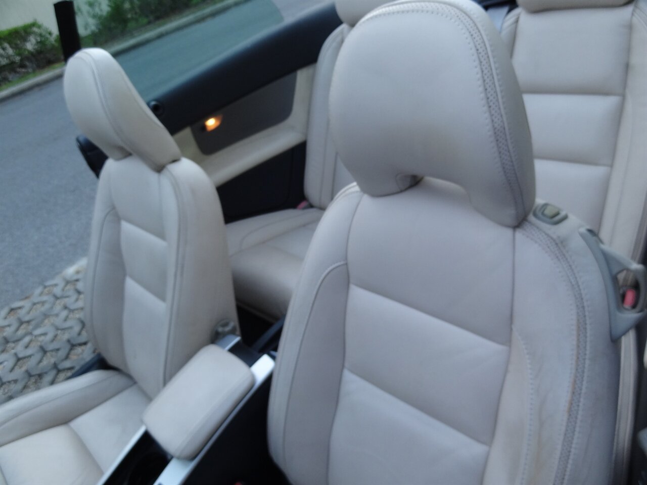 2013 Volvo C70 T5  Premium - Photo 36 - Deland, FL 32720