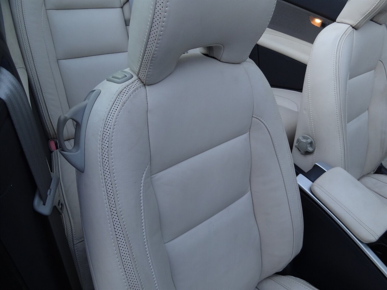 2013 Volvo C70 T5  Premium - Photo 41 - Deland, FL 32720