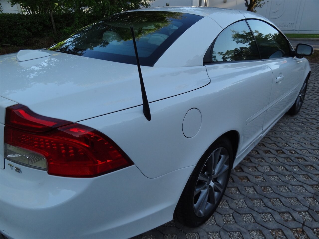 2013 Volvo C70 T5  Premium - Photo 18 - Deland, FL 32720