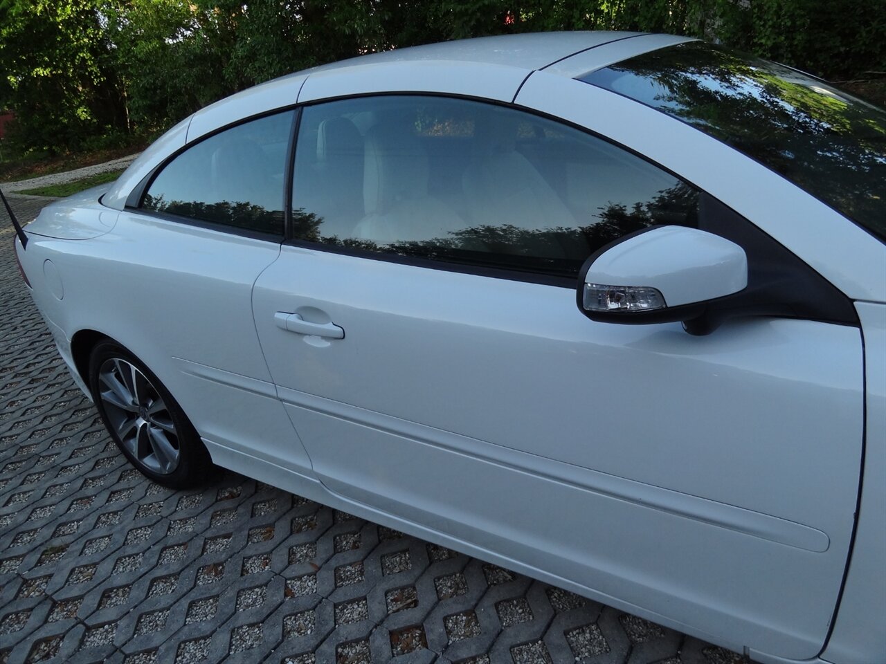 2013 Volvo C70 T5  Premium - Photo 15 - Deland, FL 32720