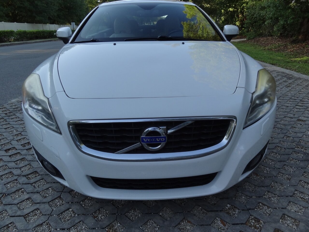 2013 Volvo C70 T5  Premium - Photo 10 - Deland, FL 32720