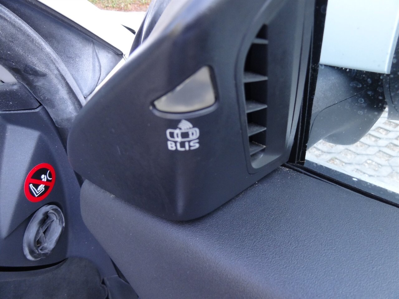 2013 Volvo C70 T5  Premium - Photo 44 - Deland, FL 32720