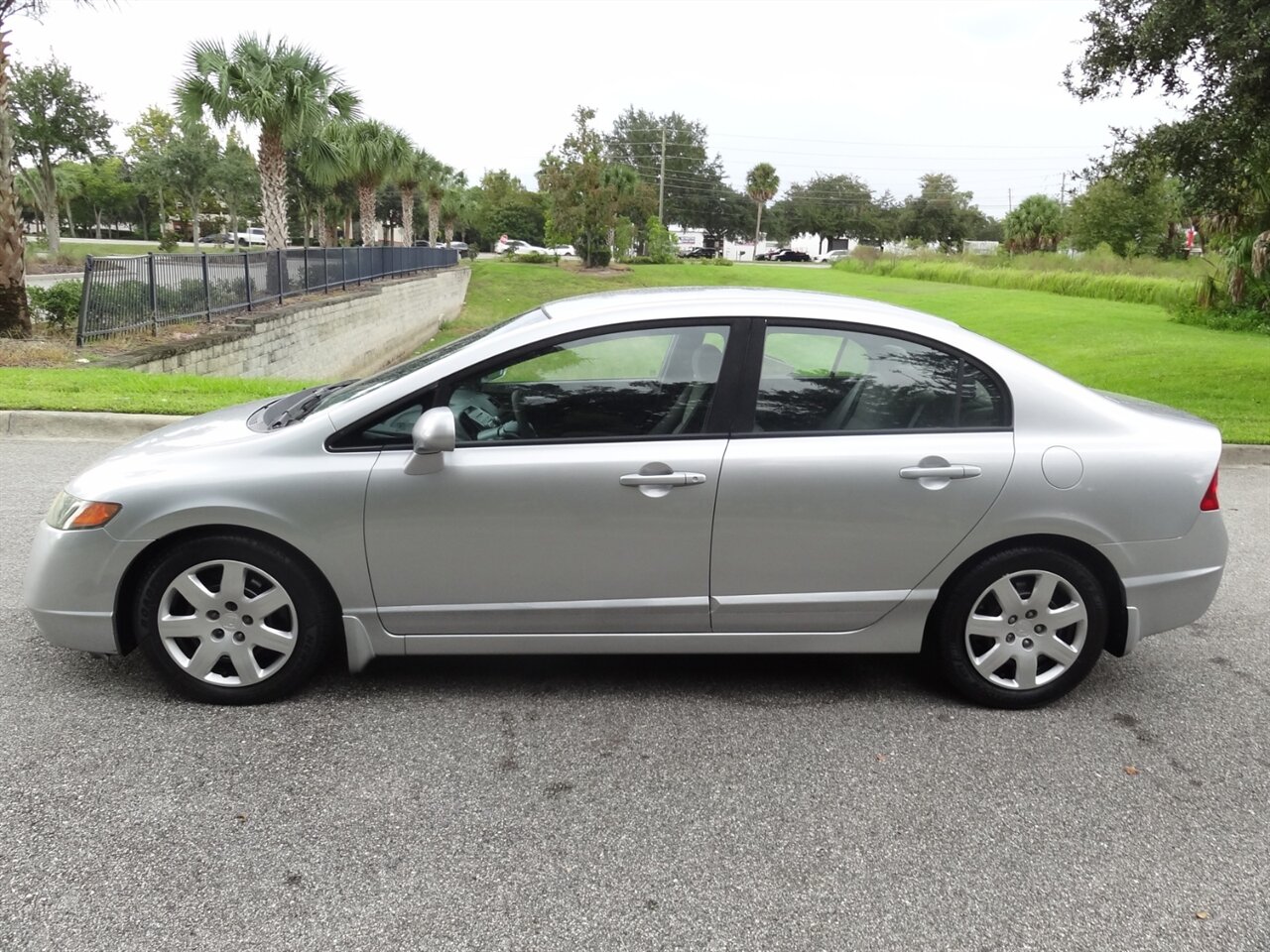 2006 Honda Civic LX   - Photo 18 - Deland, FL 32720