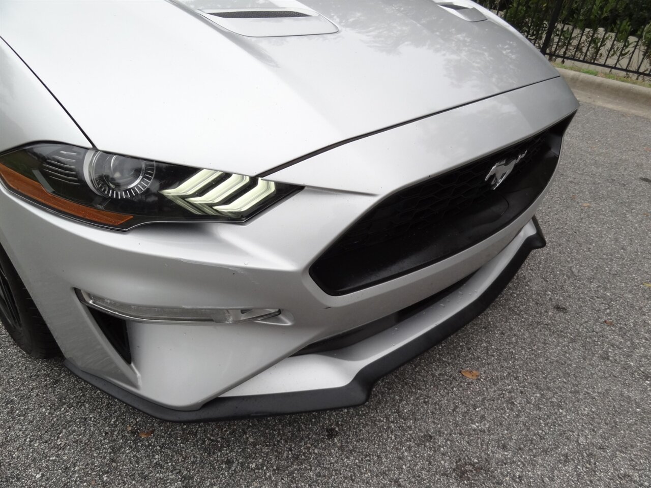 2019 Ford Mustang EcoBoost Premium - Photo 10 - Deland, FL 32720