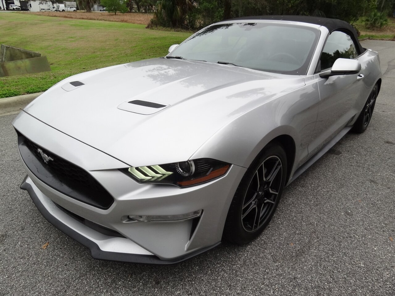 2019 Ford Mustang EcoBoost Premium - Photo 6 - Deland, FL 32720