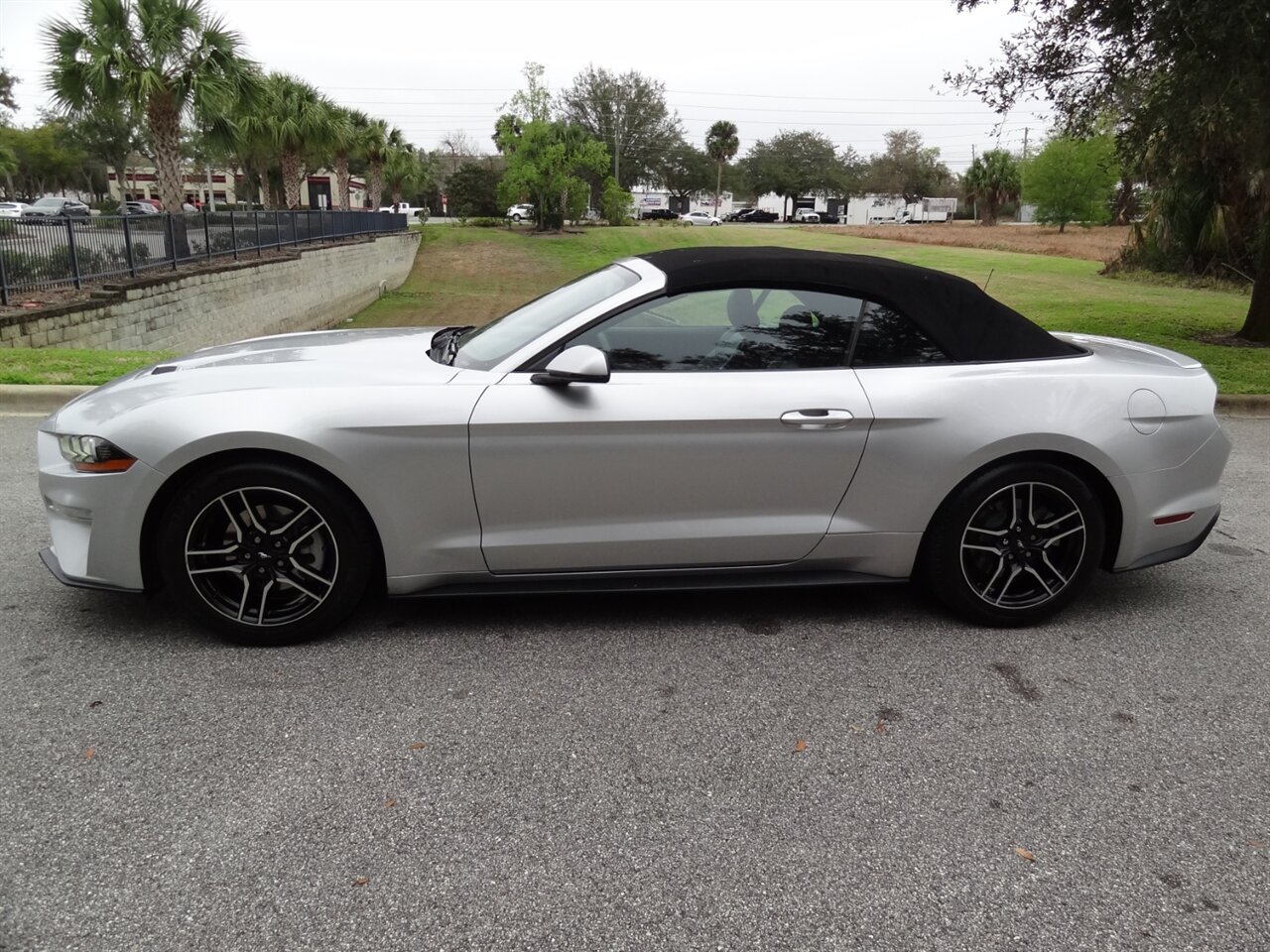 2019 Ford Mustang EcoBoost Premium - Photo 20 - Deland, FL 32720