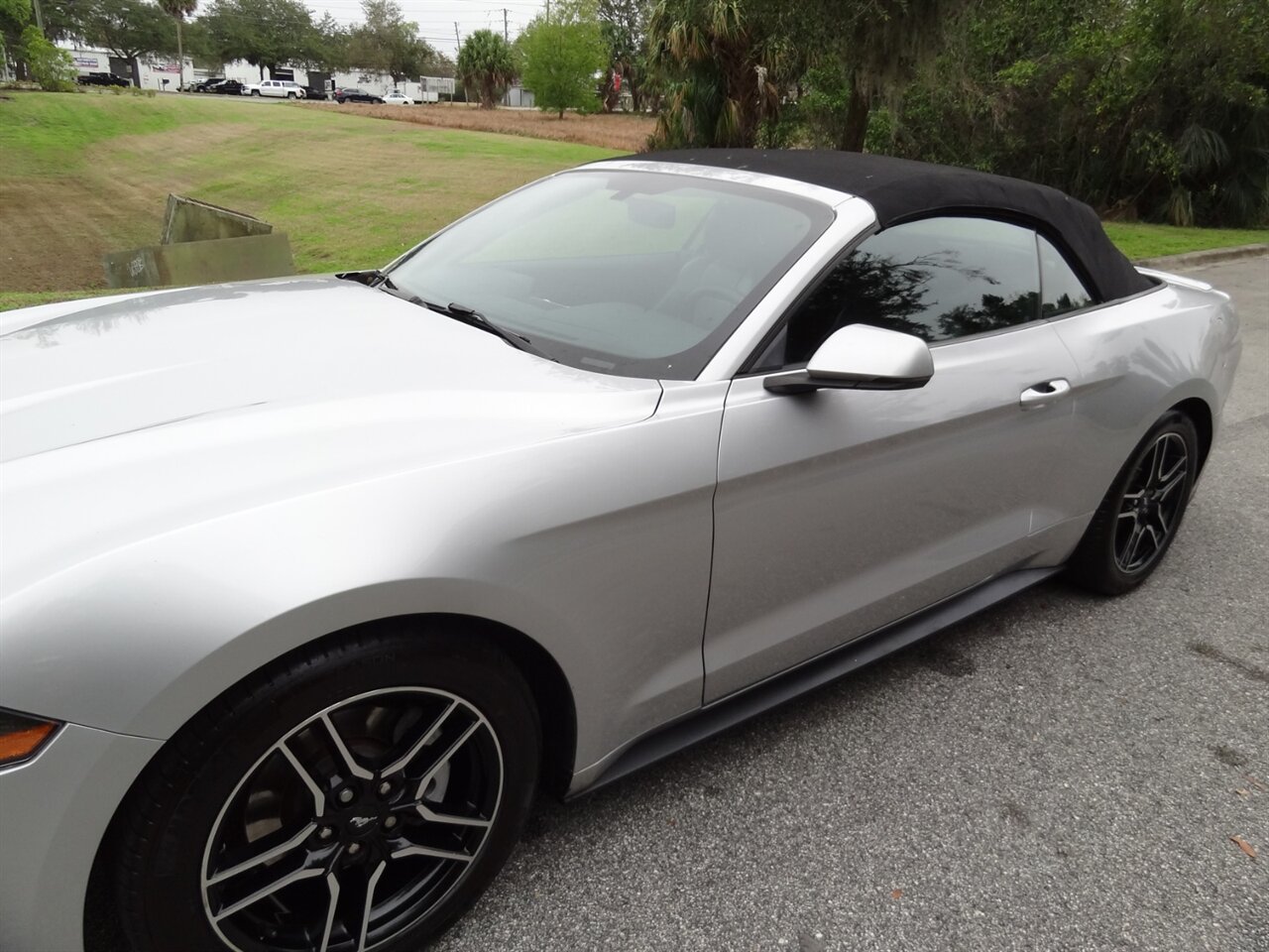 2019 Ford Mustang EcoBoost Premium - Photo 13 - Deland, FL 32720