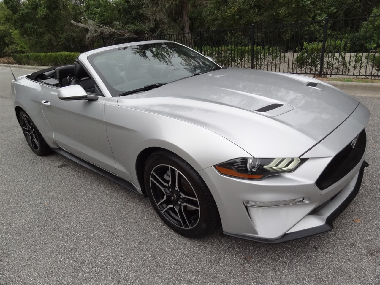 2019 Ford Mustang EcoBoost  Premium - Photo 1 - Deland, FL 32720