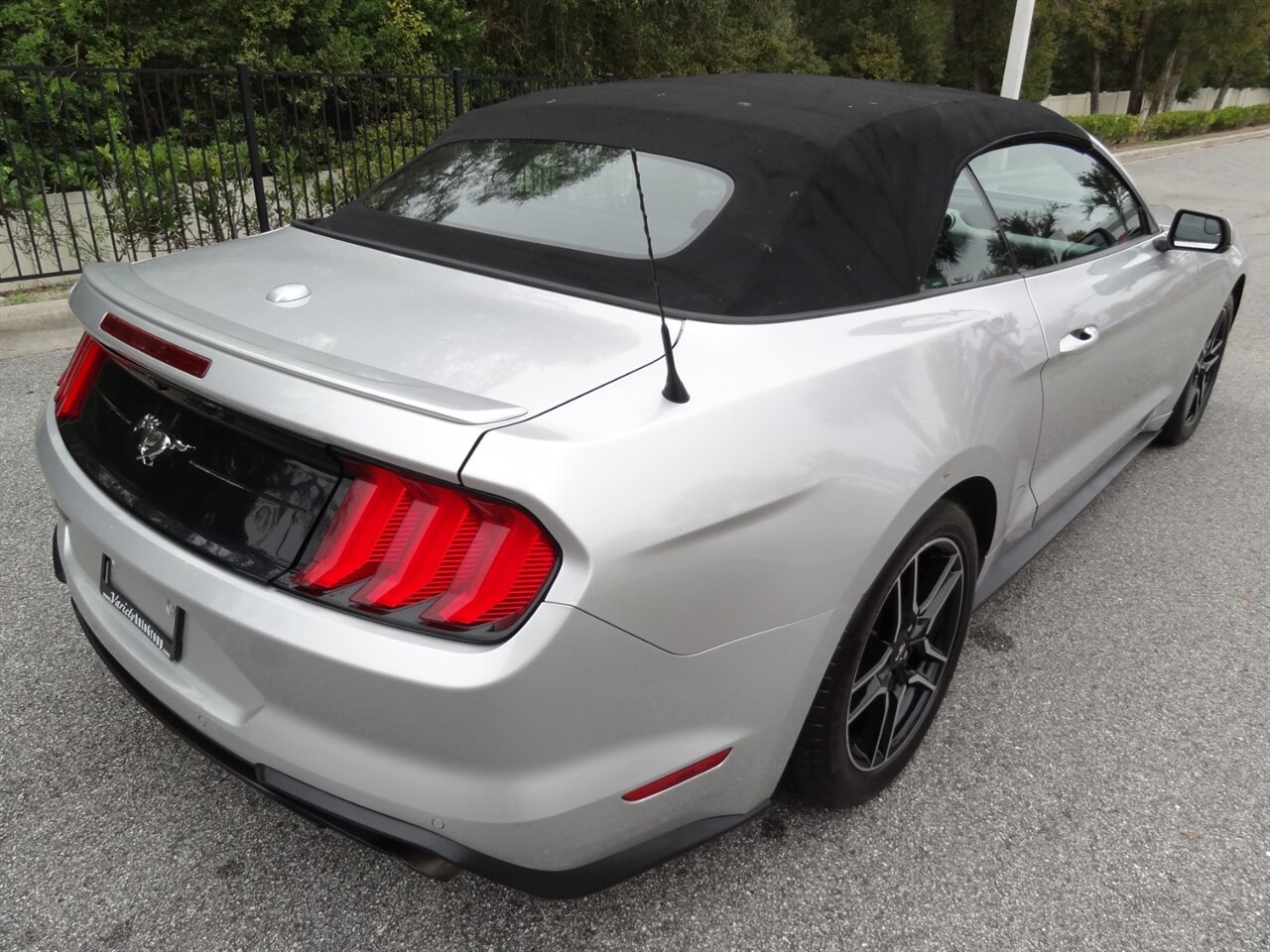 2019 Ford Mustang EcoBoost Premium - Photo 7 - Deland, FL 32720