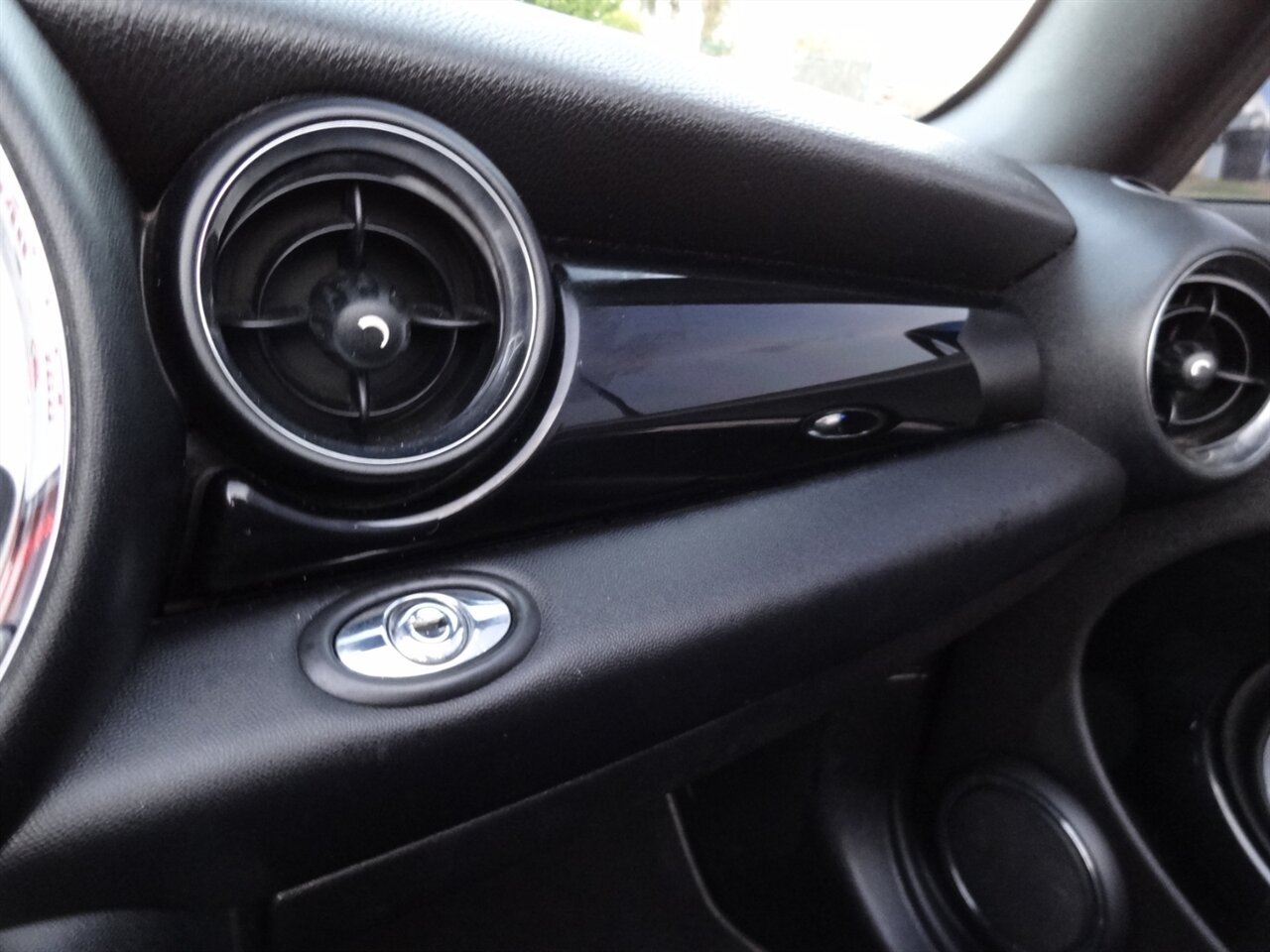 2012 MINI Cooper Convertible S - Photo 53 - Deland, FL 32720