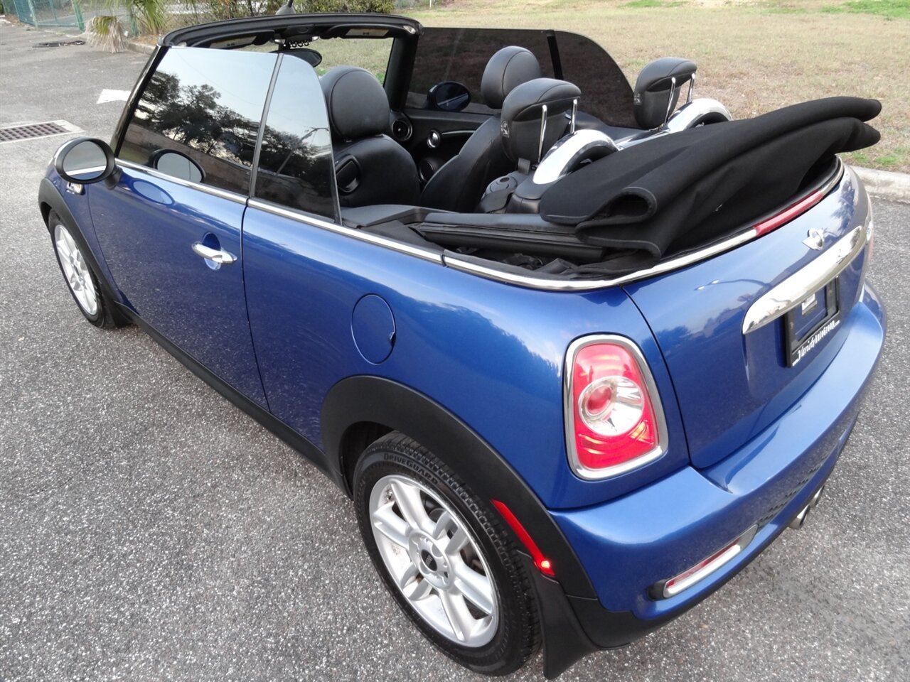 2012 MINI Cooper Convertible S - Photo 4 - Deland, FL 32720