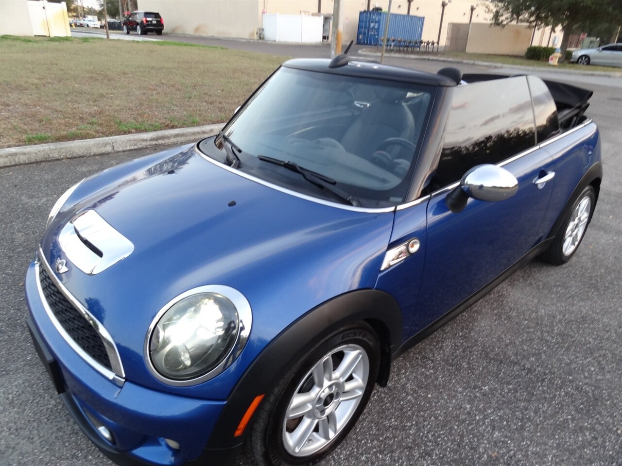 2012 MINI Cooper Convertible S - Photo 2 - Deland, FL 32720