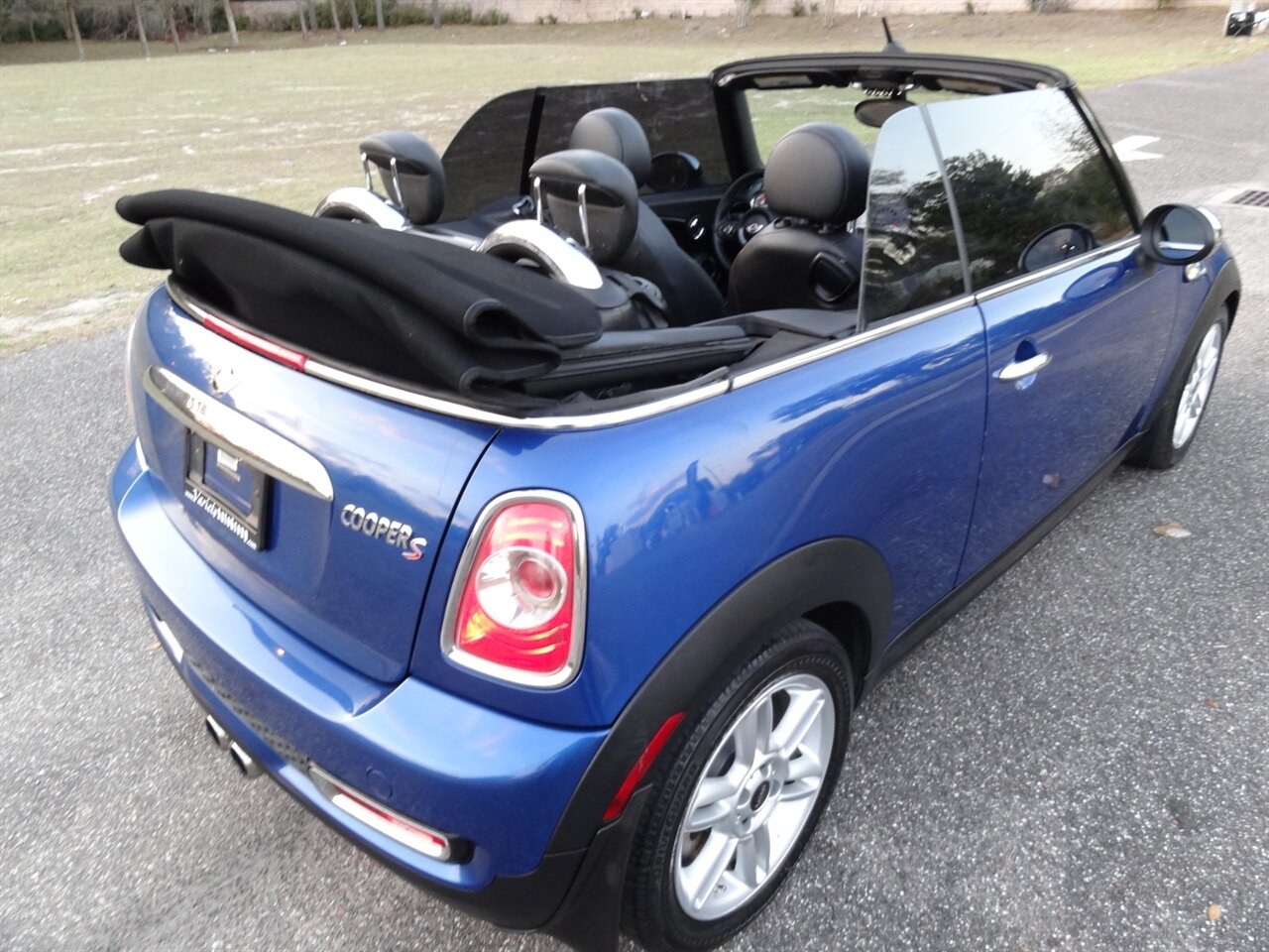 2012 MINI Cooper Convertible S - Photo 5 - Deland, FL 32720