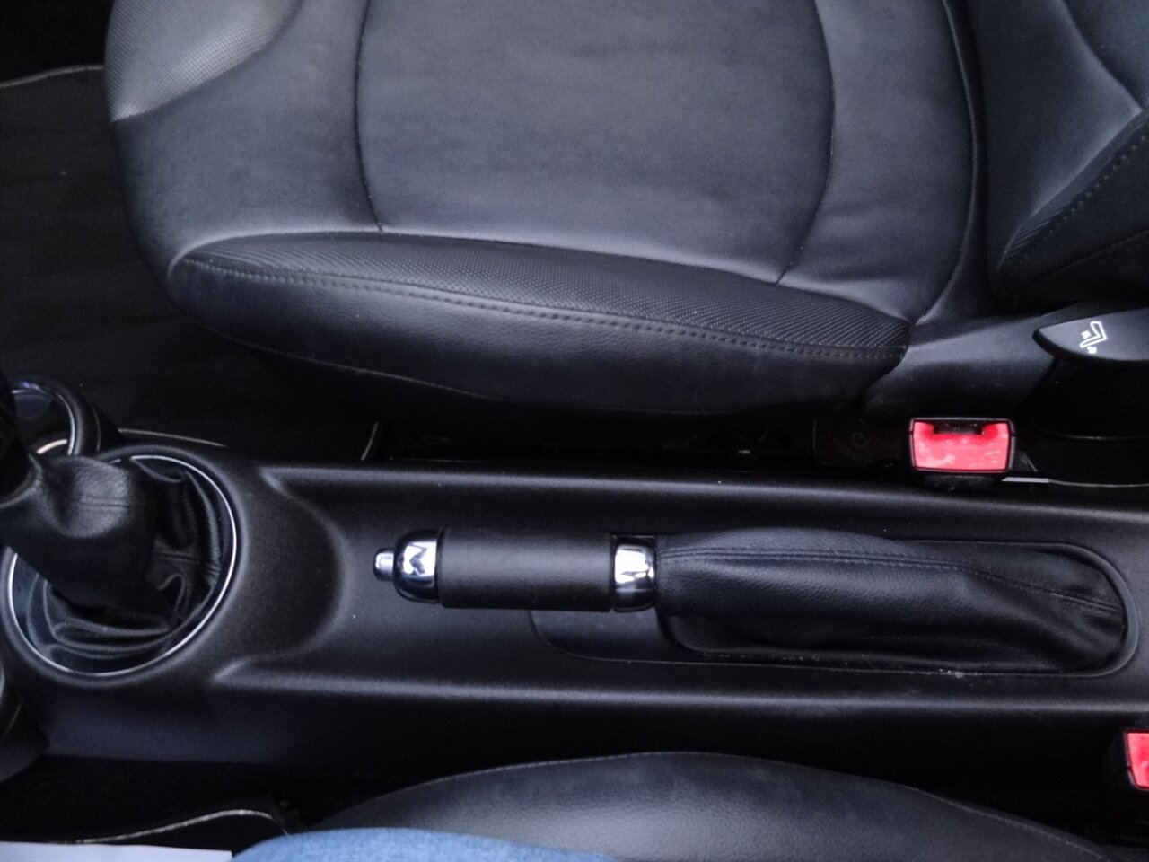 2012 MINI Cooper Convertible S - Photo 52 - Deland, FL 32720