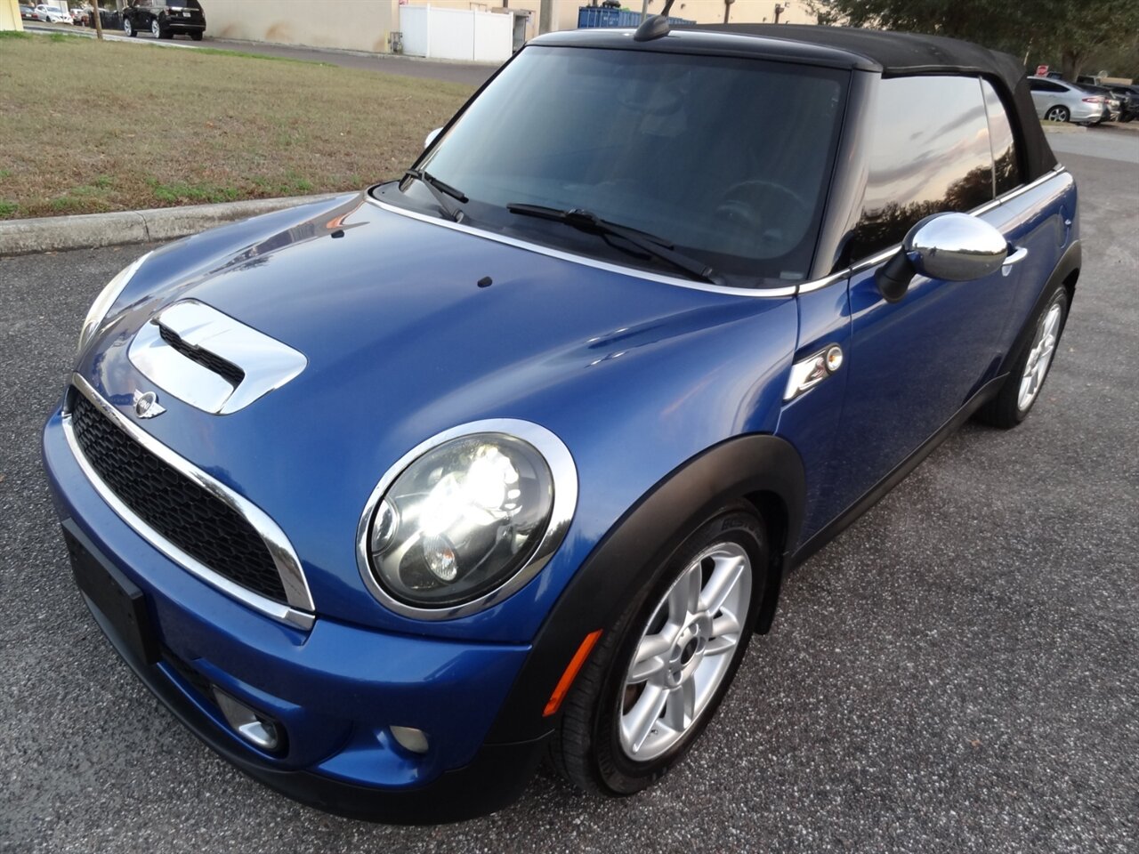 2012 MINI Cooper Convertible S - Photo 7 - Deland, FL 32720