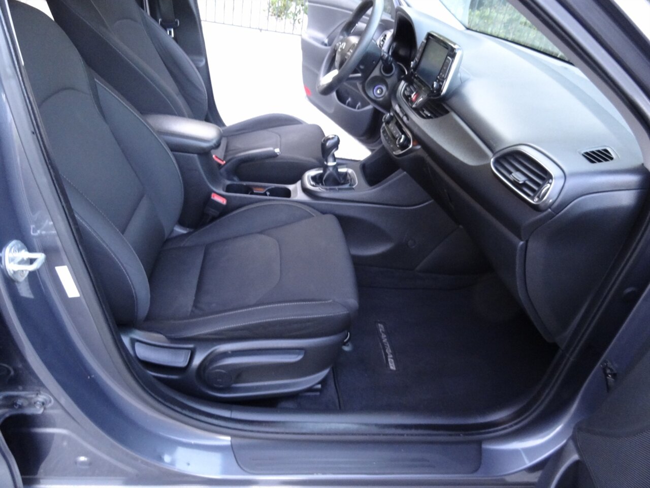 2018 Hyundai ELANTRA GT - Photo 37 - Deland, FL 32720