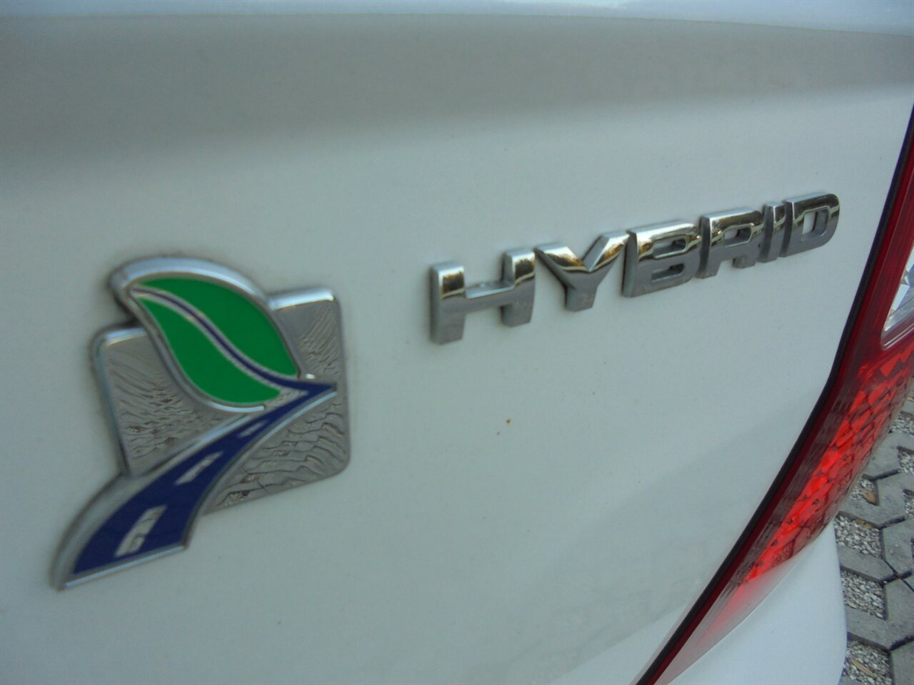 2012 Ford Fusion Hybrid Limited   - Photo 24 - Deland, FL 32720