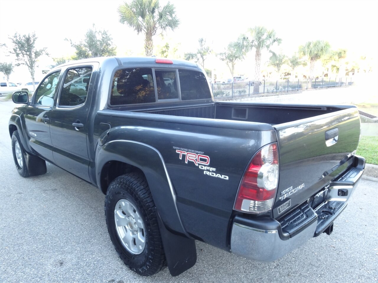2009 Toyota Tacoma V6 Crew cab 4X4 TRD - Photo 4 - Deland, FL 32720