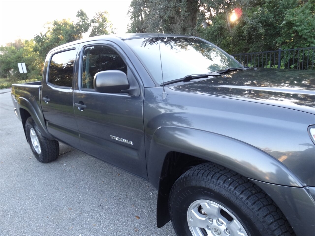 2009 Toyota Tacoma V6 Crew cab 4X4 TRD - Photo 8 - Deland, FL 32720