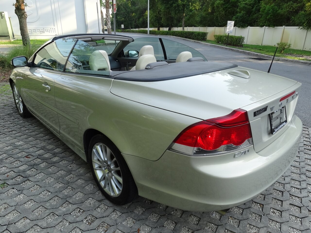 2008 Volvo C70 T5 Premium - Photo 4 - Deland, FL 32720